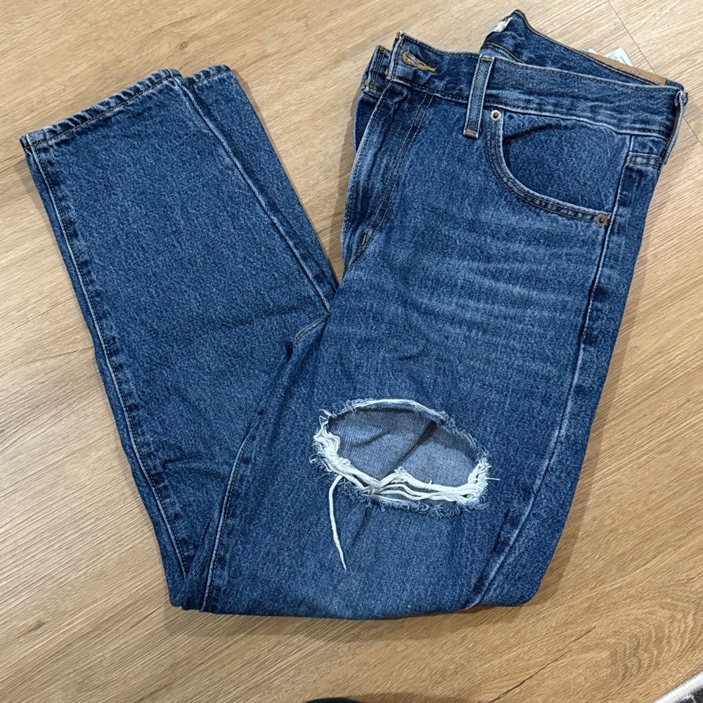 Levi’s High waisted Mom Blue Distressed Jeans